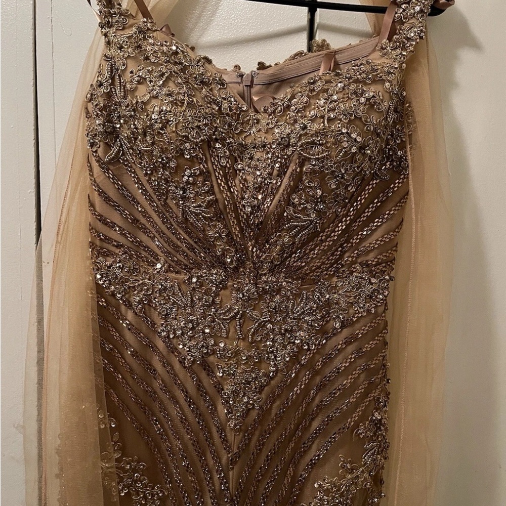 Stunning Off-Shoulder Gold Dress - Picture 5 of 7